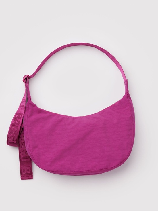 BAGGU Handbags - BAGGU Deep Fuchsia Medium Crescent BNWT
